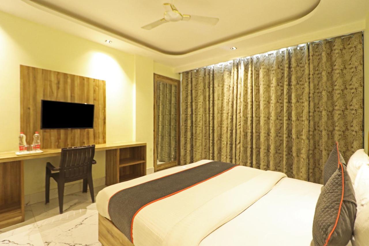 Hotel Good Vibe Near Delhi Igi Airport นิวเดลี ภายนอก รูปภาพ