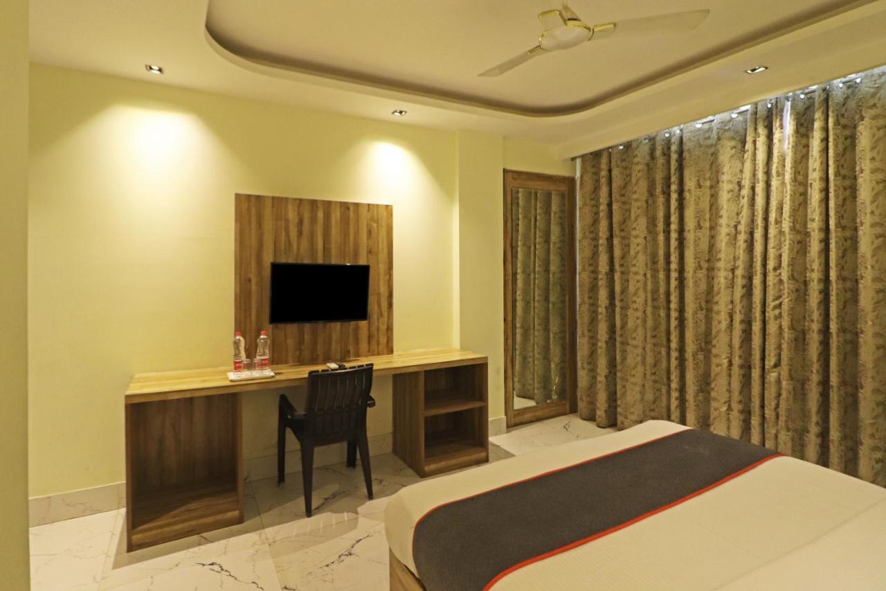 Hotel Good Vibe Near Delhi Igi Airport นิวเดลี ภายนอก รูปภาพ