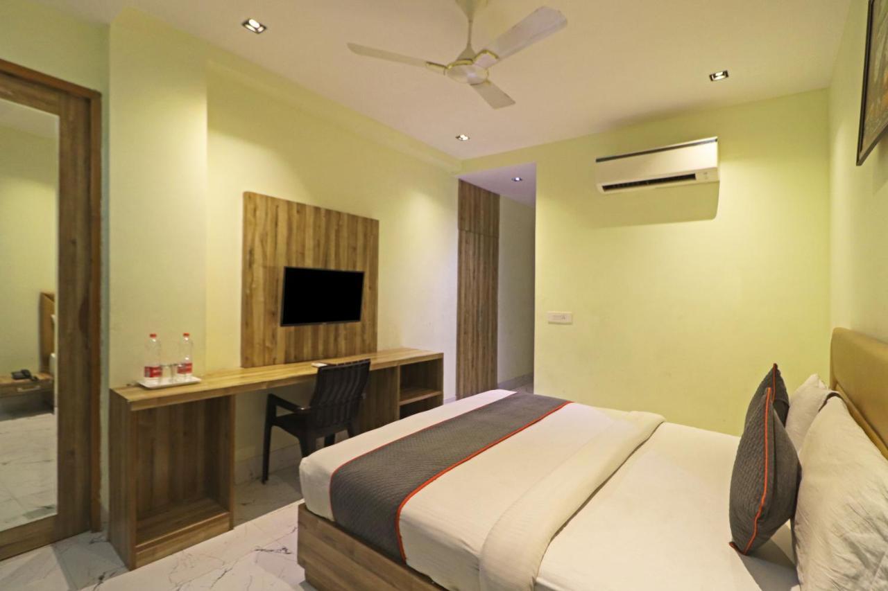 Hotel Good Vibe Near Delhi Igi Airport นิวเดลี ภายนอก รูปภาพ