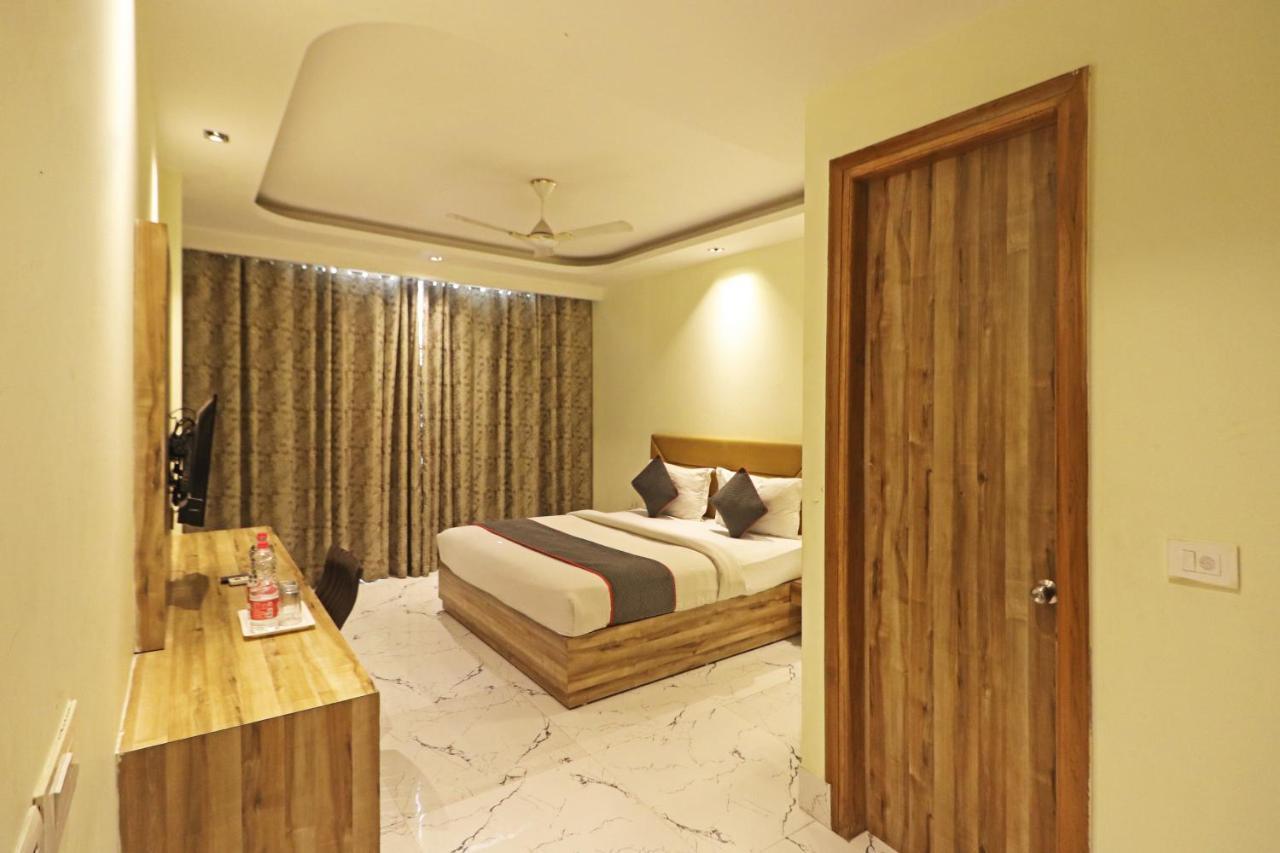 Hotel Good Vibe Near Delhi Igi Airport นิวเดลี ภายนอก รูปภาพ
