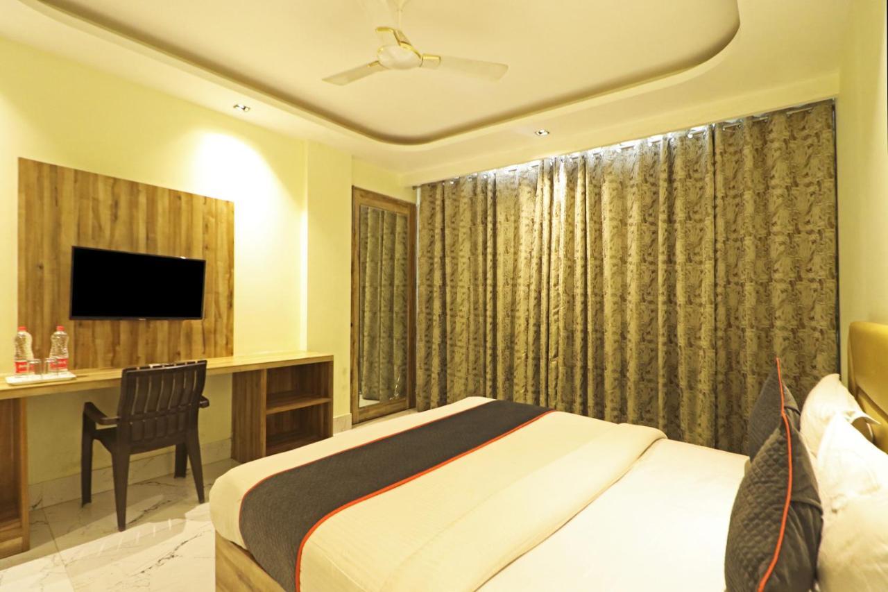 Hotel Good Vibe Near Delhi Igi Airport นิวเดลี ภายนอก รูปภาพ