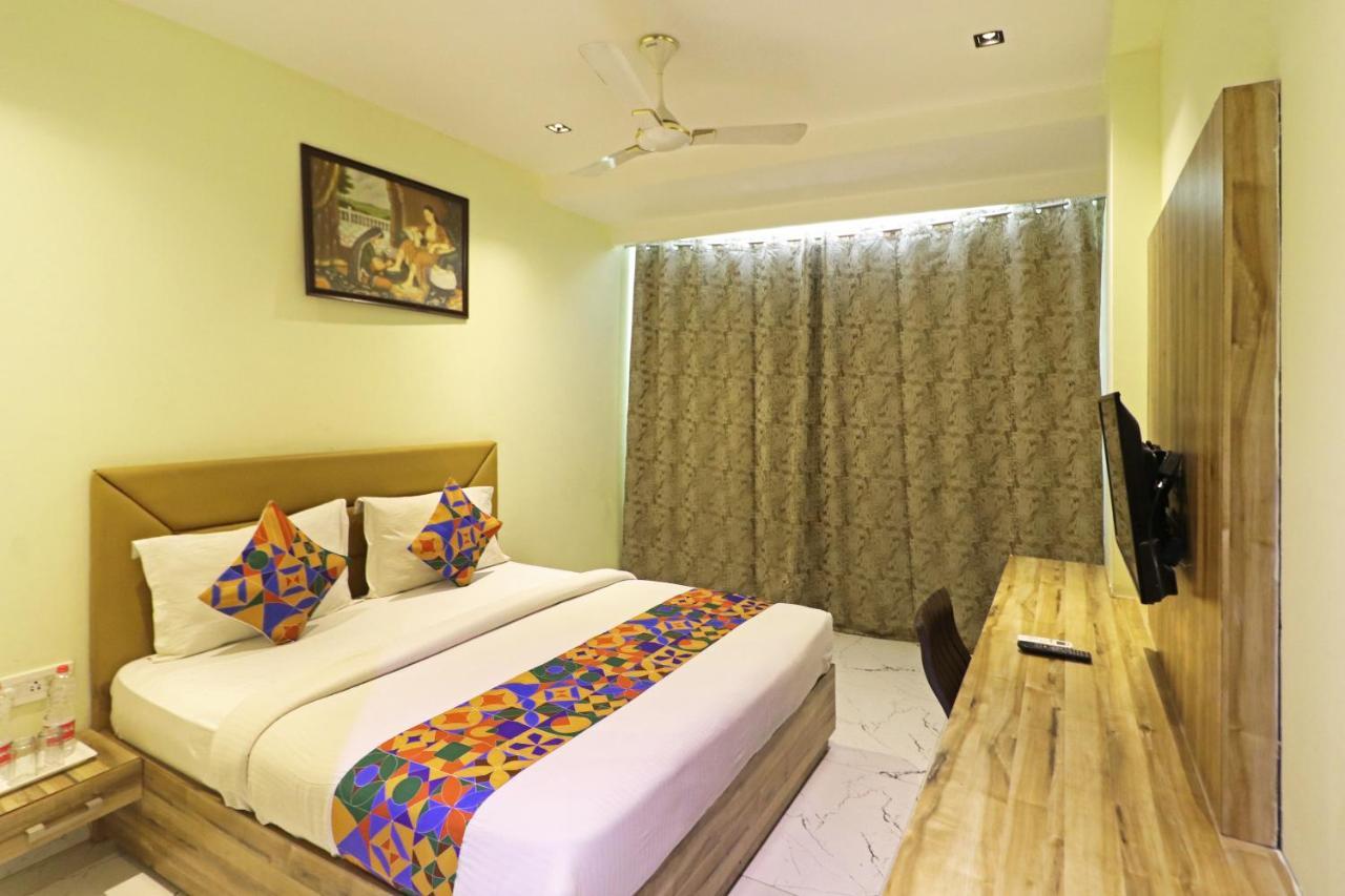 Hotel Good Vibe Near Delhi Igi Airport นิวเดลี ภายนอก รูปภาพ