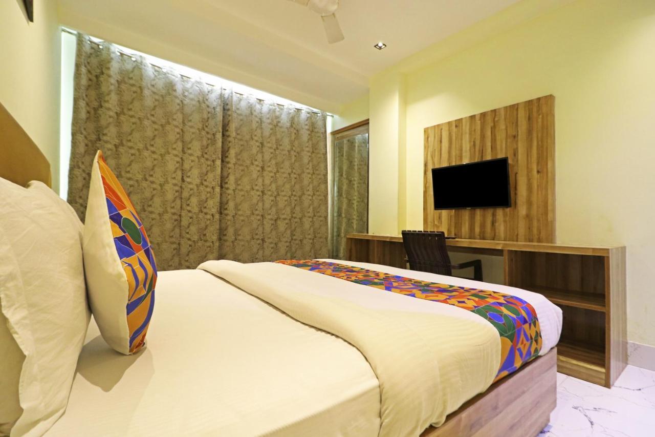 Hotel Good Vibe Near Delhi Igi Airport นิวเดลี ภายนอก รูปภาพ