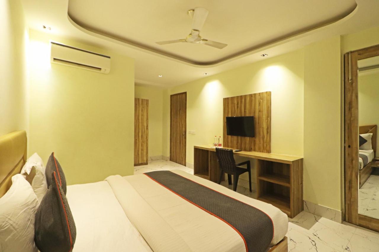 Hotel Good Vibe Near Delhi Igi Airport นิวเดลี ภายนอก รูปภาพ